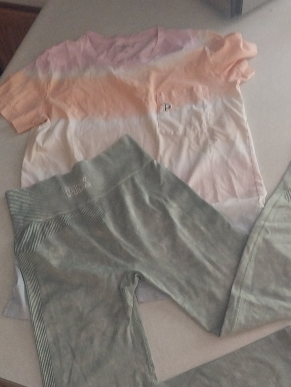 VS PINK TSHIRT and Olive Seamless Leggings